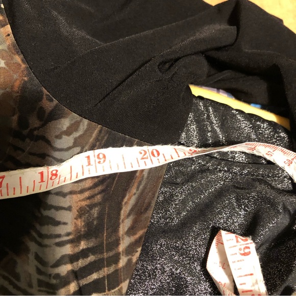 3/$30 - Animal Print Tunic - Picture 5 of 7